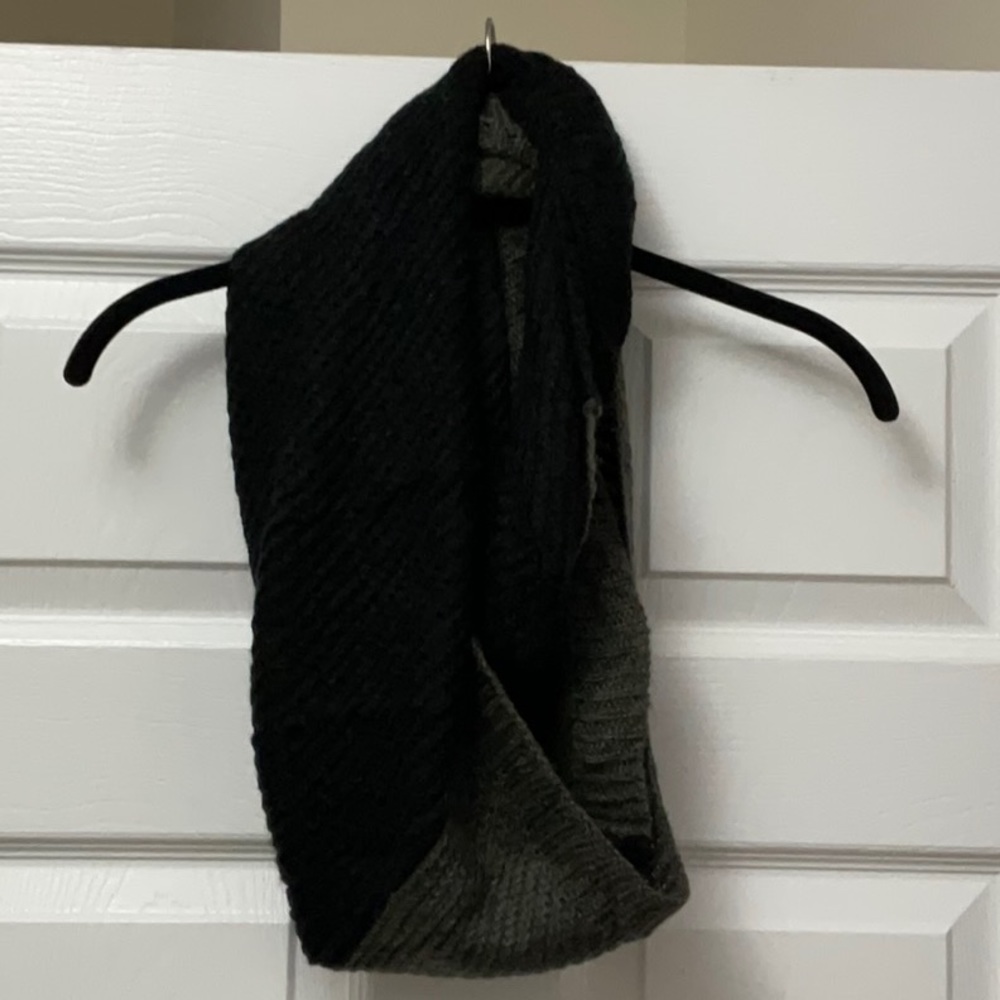 The North Face infinity scarf. Gray and black